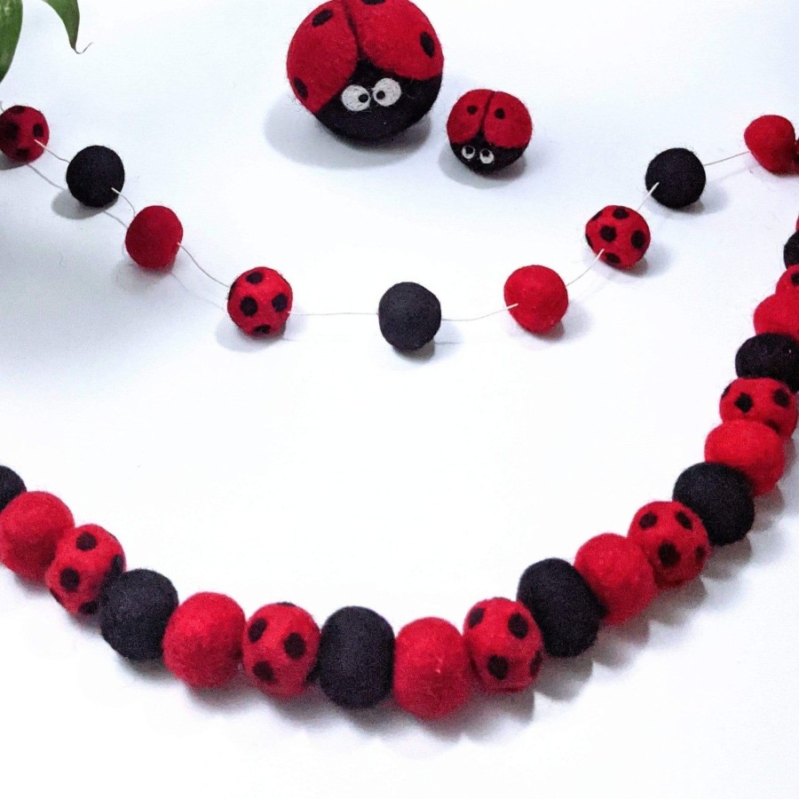 Eco Decor Friendsheep | Ladybug Eco Garland